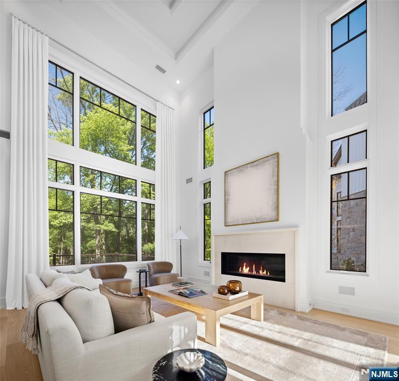 11 Stone Bridge Court, Demarest, NJ, 07627