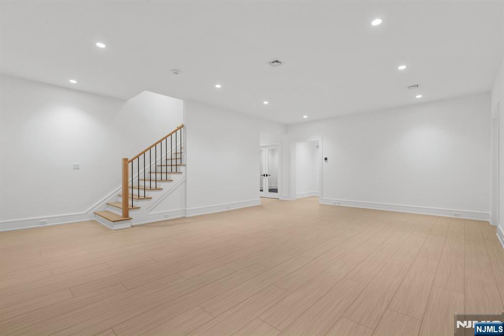 11 Stone Bridge Court, Demarest, NJ, 07627