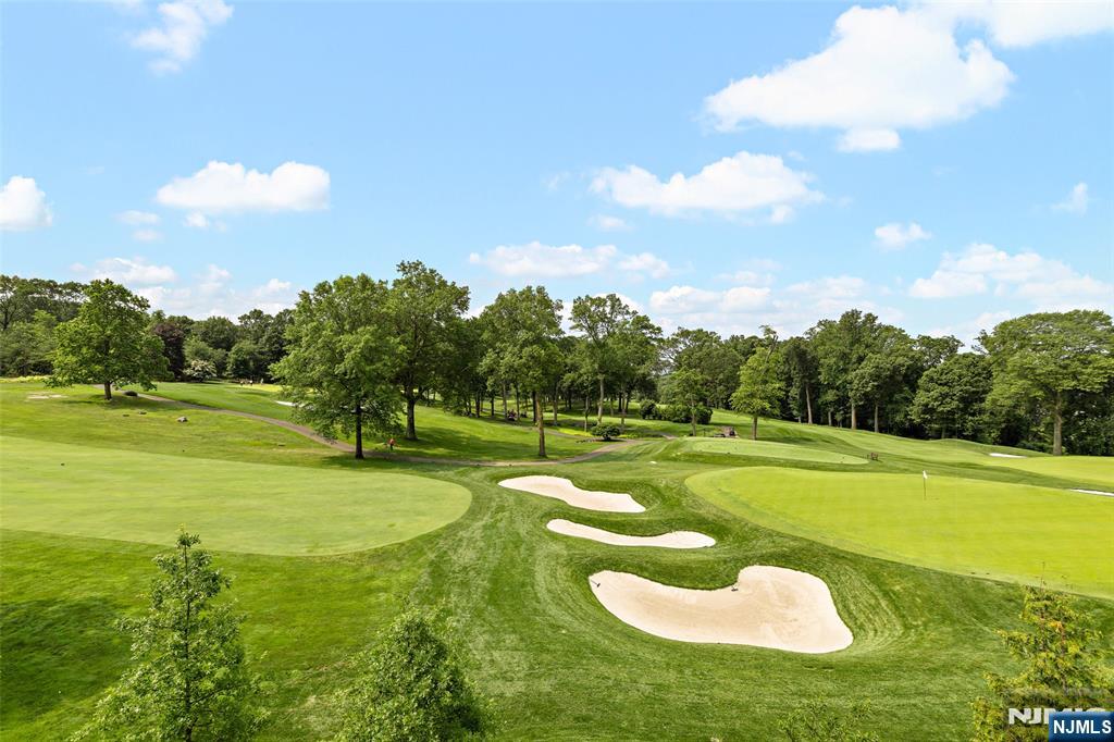 11 Stone Bridge Court, Demarest, NJ, 07627