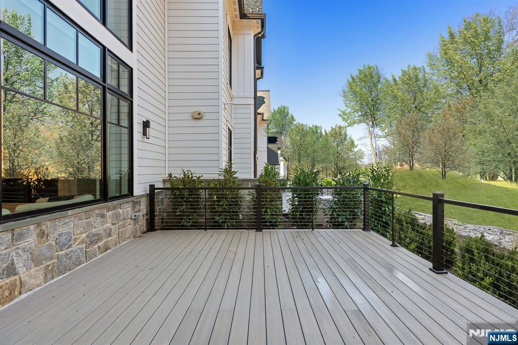 11 Stone Bridge Court, Demarest, NJ, 07627