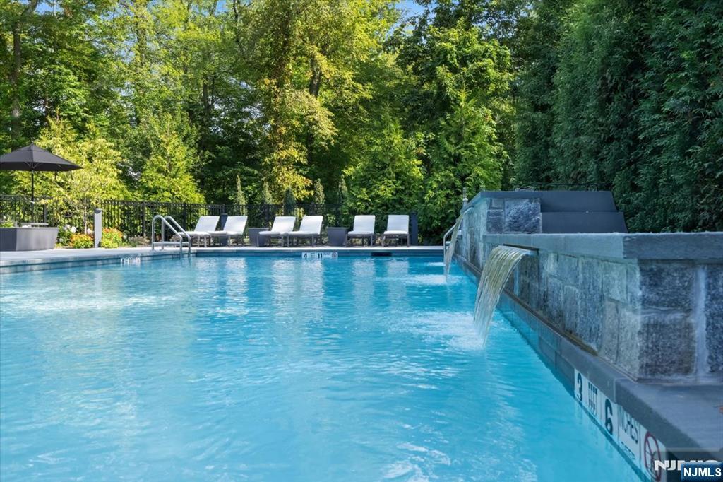 11 Stone Bridge Court, Demarest, NJ, 07627