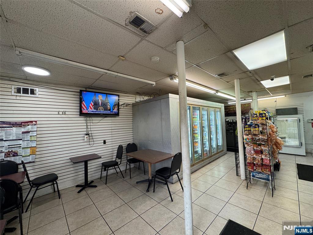 37-39 Main Street - Photo 4