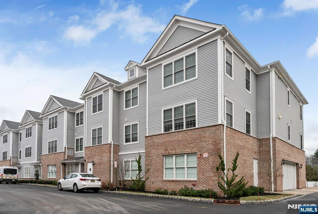 5307 Rio Vista Lane - Photo 2