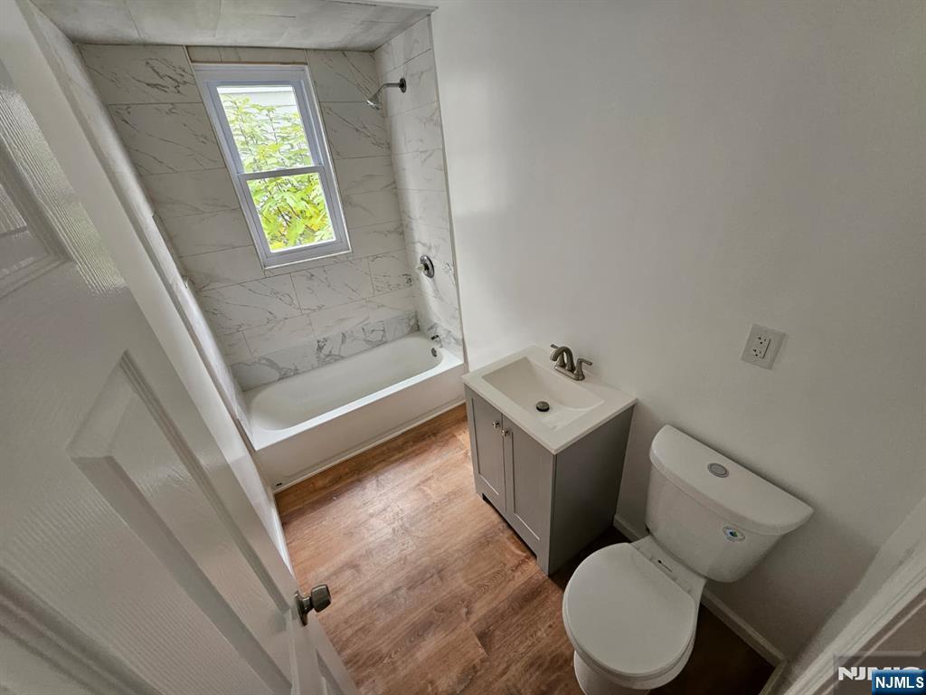 518-520 23rd Street 2R - Photo 3