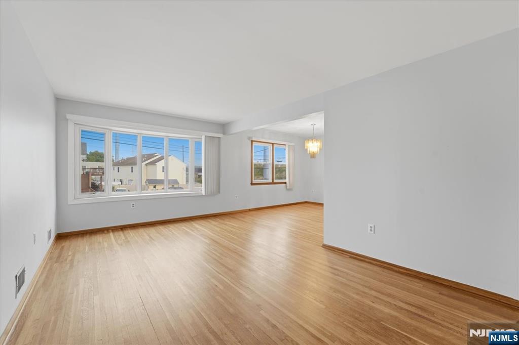 1109 Essex Avenue - Photo 3