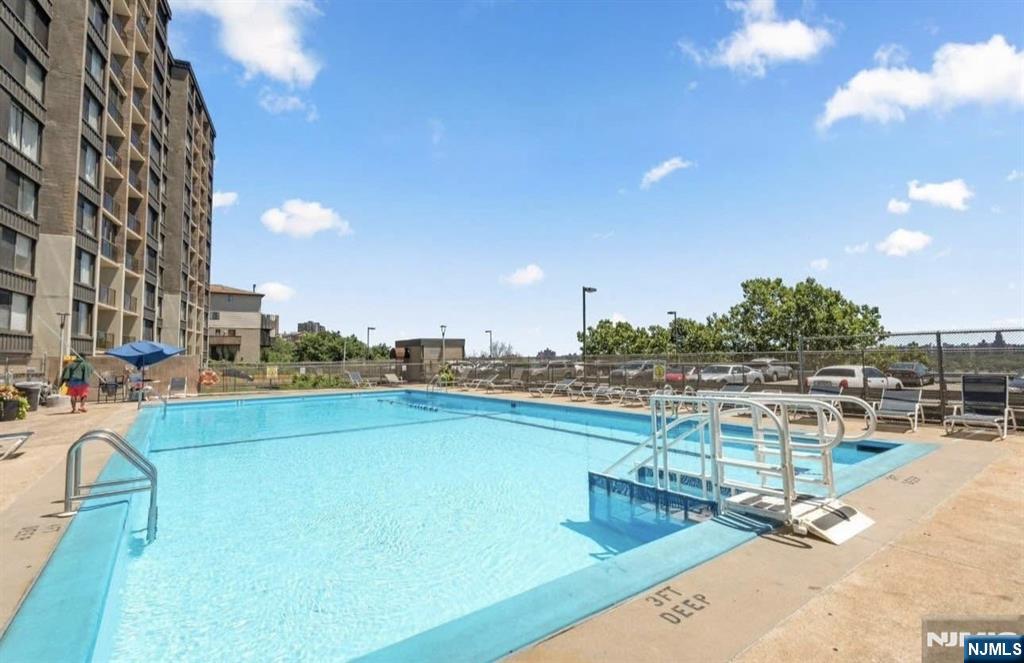 9060 Palisade Avenue 811 - Photo 4