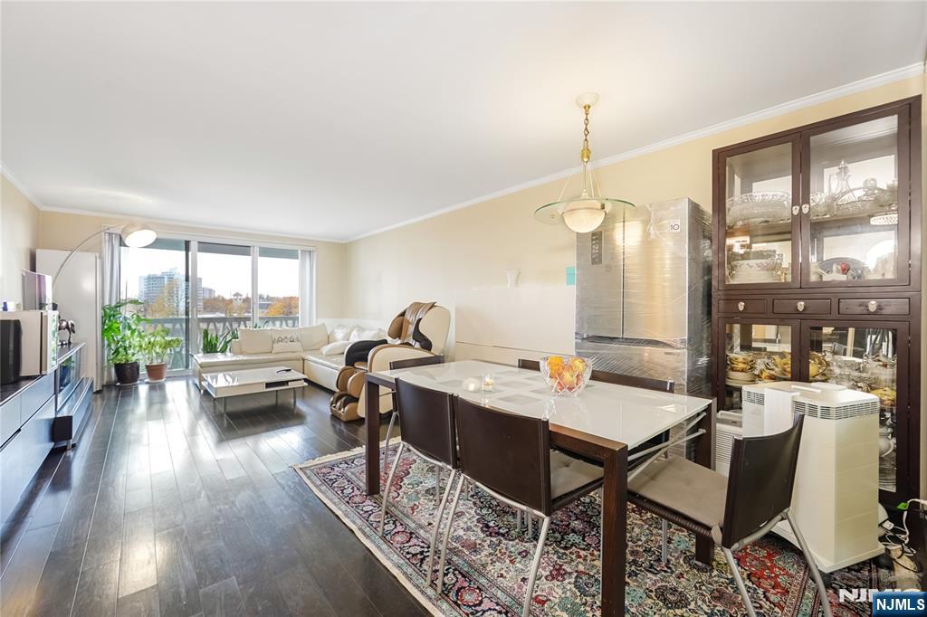 2000 Linwood Avenue 5L - Photo 2