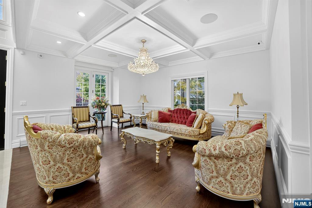 1096 Briar Way, Fort Lee, NJ, 07024