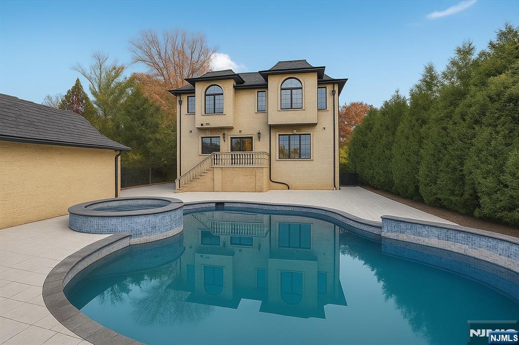 1096 Briar Way, Fort Lee, NJ, 07024