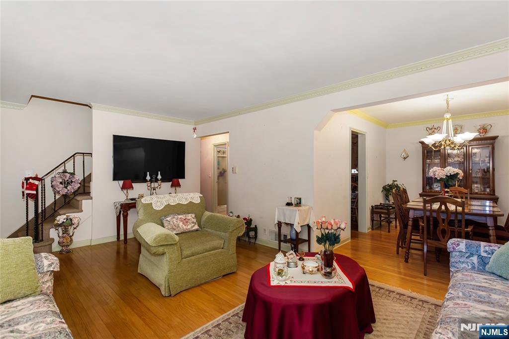 431 Blanchard Terrace - Photo 5