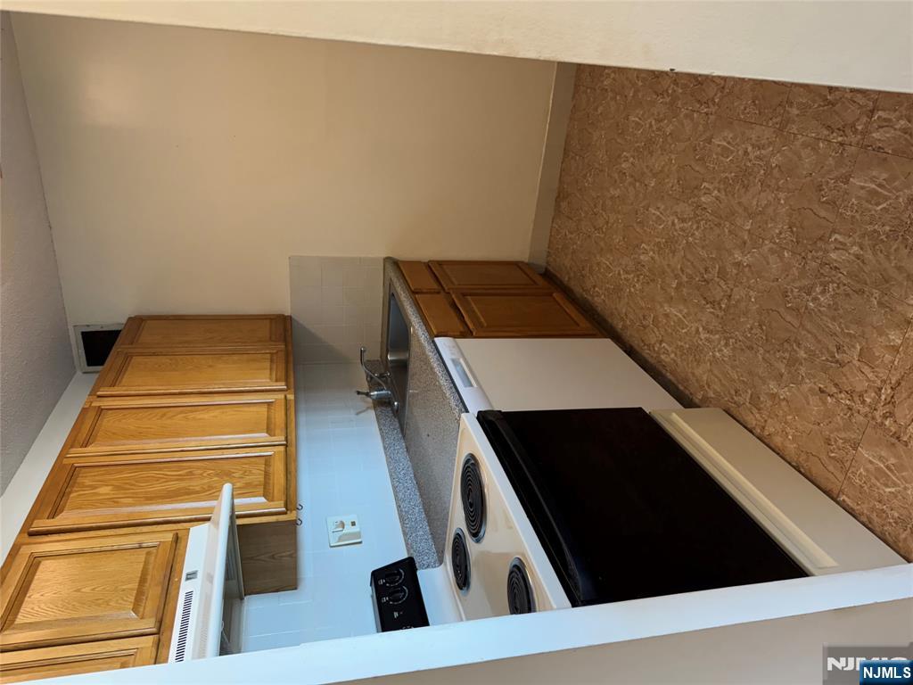 770 Anderson Ave #16F, Cliffside Park, NJ 07010
