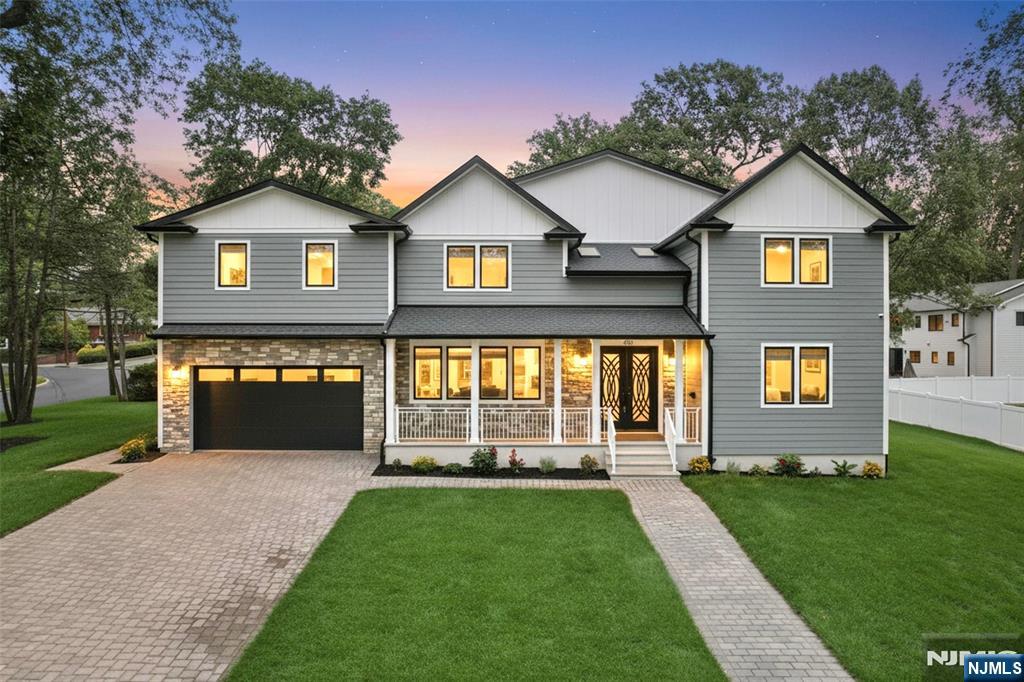 2220 Mackay Avenue, Fort Lee, NJ, 07024