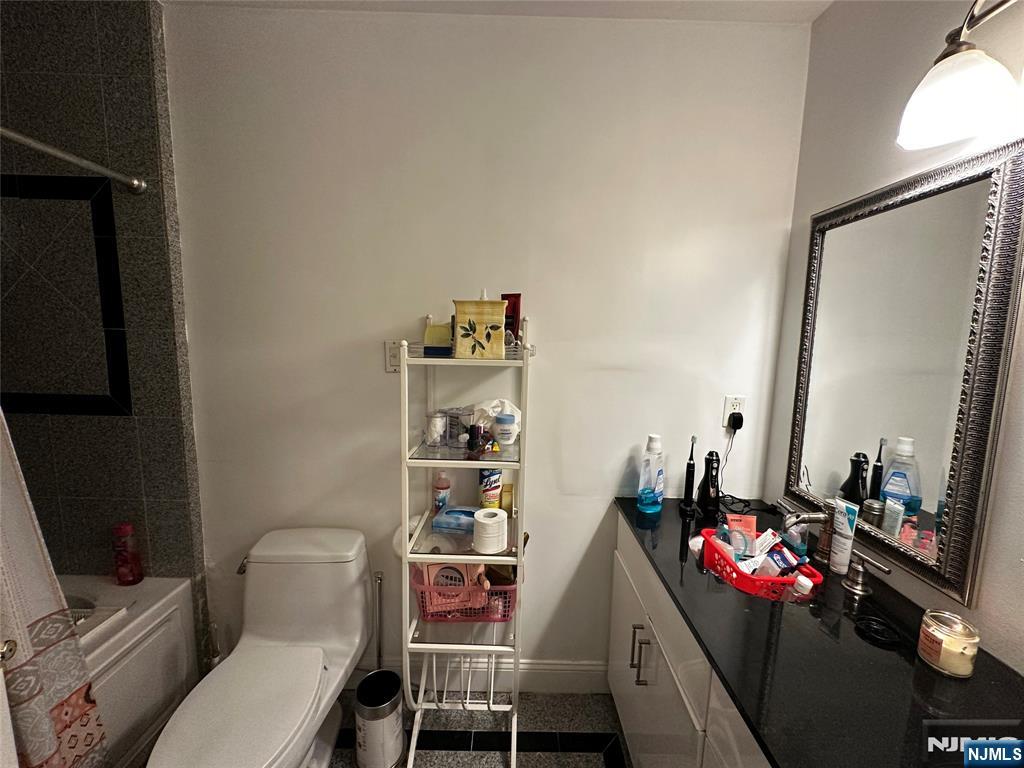 28-07 Zachary Terrace