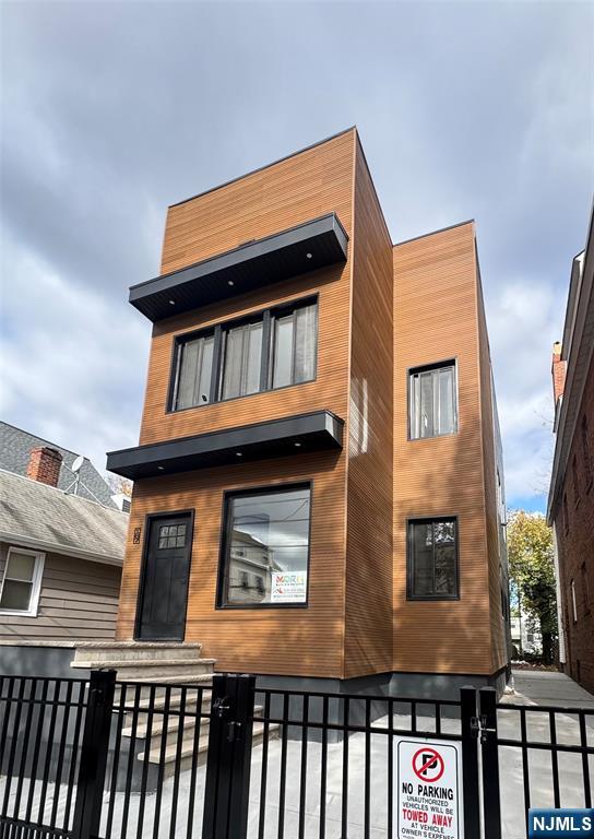 167 Chapman Street - Photo 1