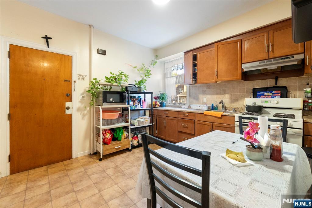 91 Headley Terrace, Irvington, NJ, 07111