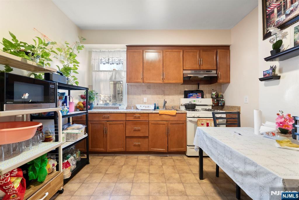 91 Headley Terrace, Irvington, NJ, 07111