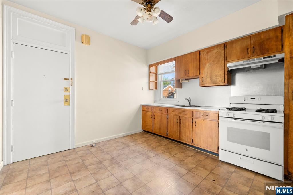 91 Headley Terrace, Irvington, NJ, 07111