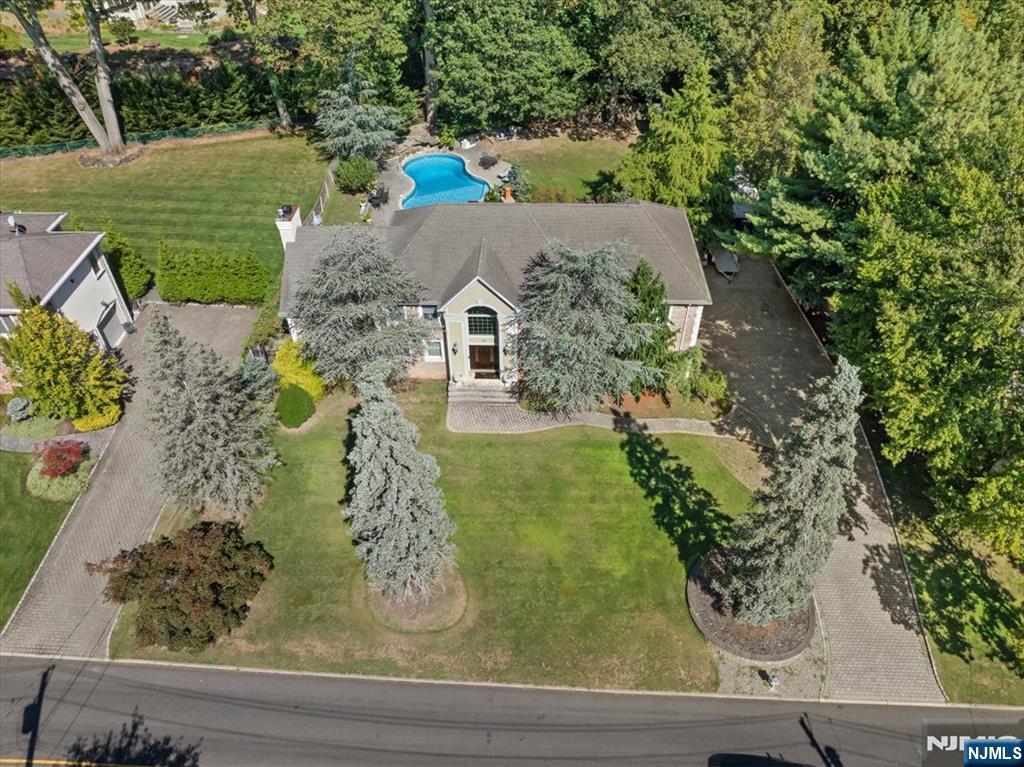 192 White Avenue - Photo 5