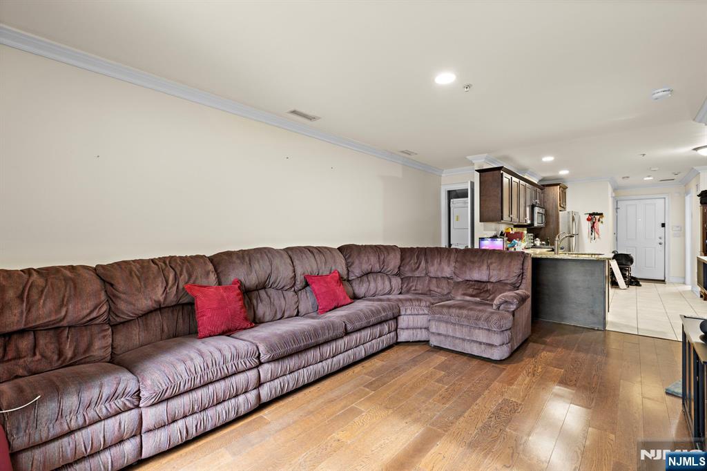 1625 Paterson Plank Road 9 - Photo 1