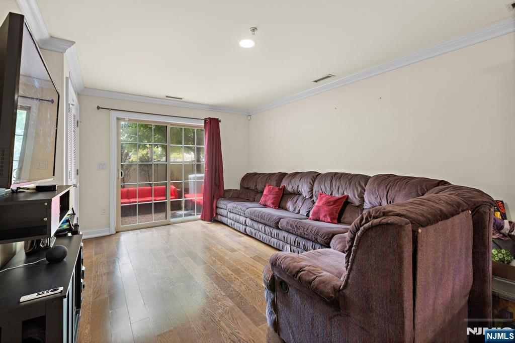 1625 Paterson Plank Road 9 - Photo 3