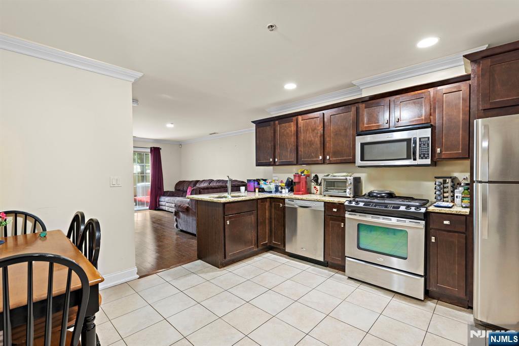 1625 Paterson Plank Road 9 - Photo 5