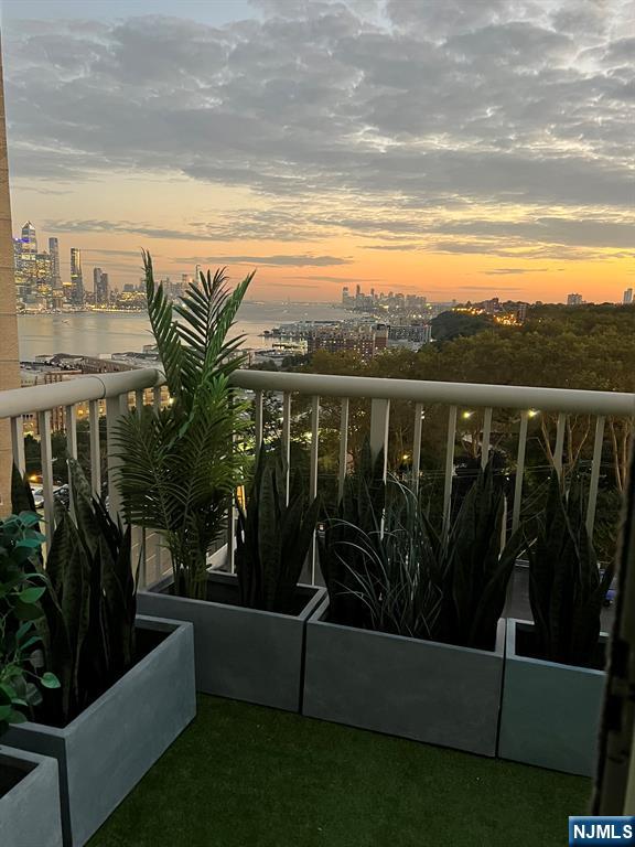 6010 Boulevard East - Photo 5