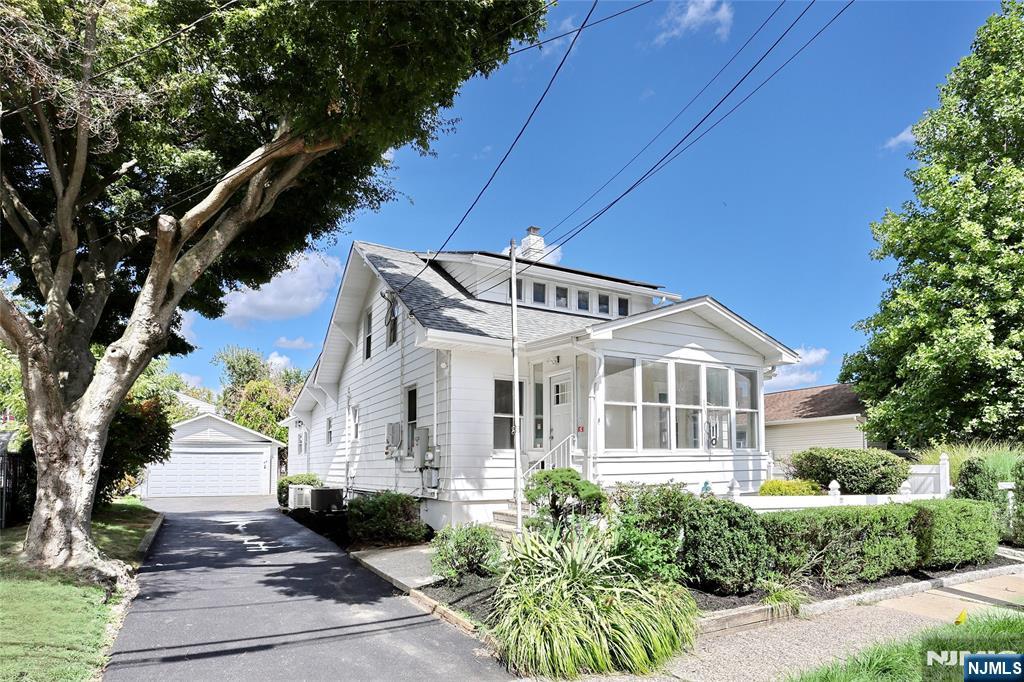 601 Oakwood Drive, Northvale, NJ, 07647