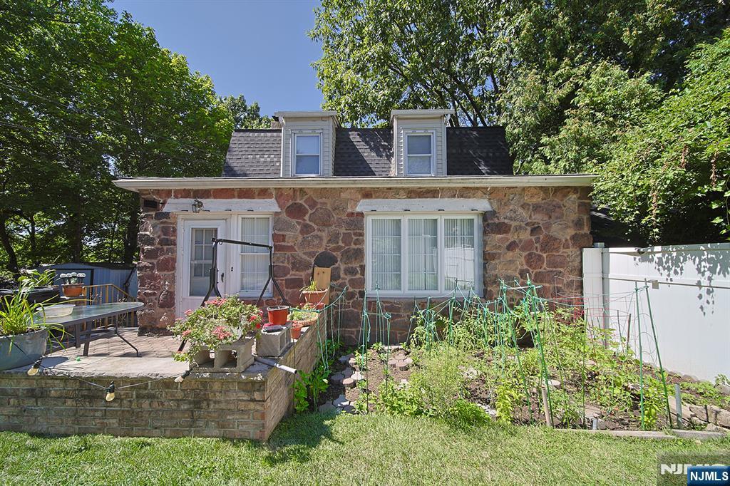 1585 Bergen Boulevard, Leonia, NJ, 07605