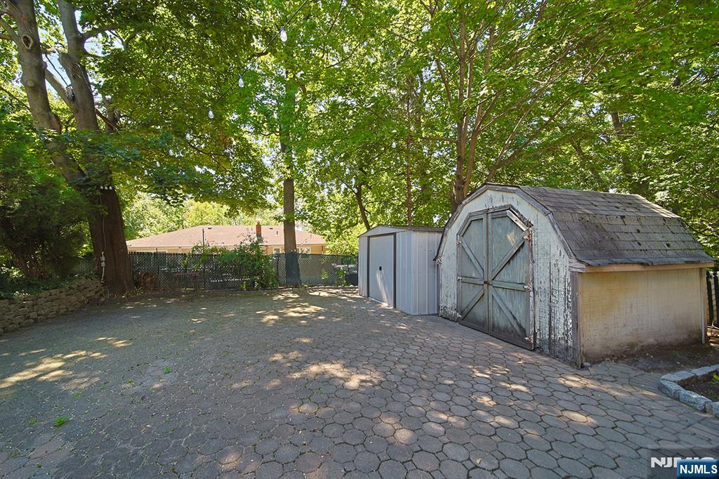 1585 Bergen Boulevard, Leonia, NJ, 07605