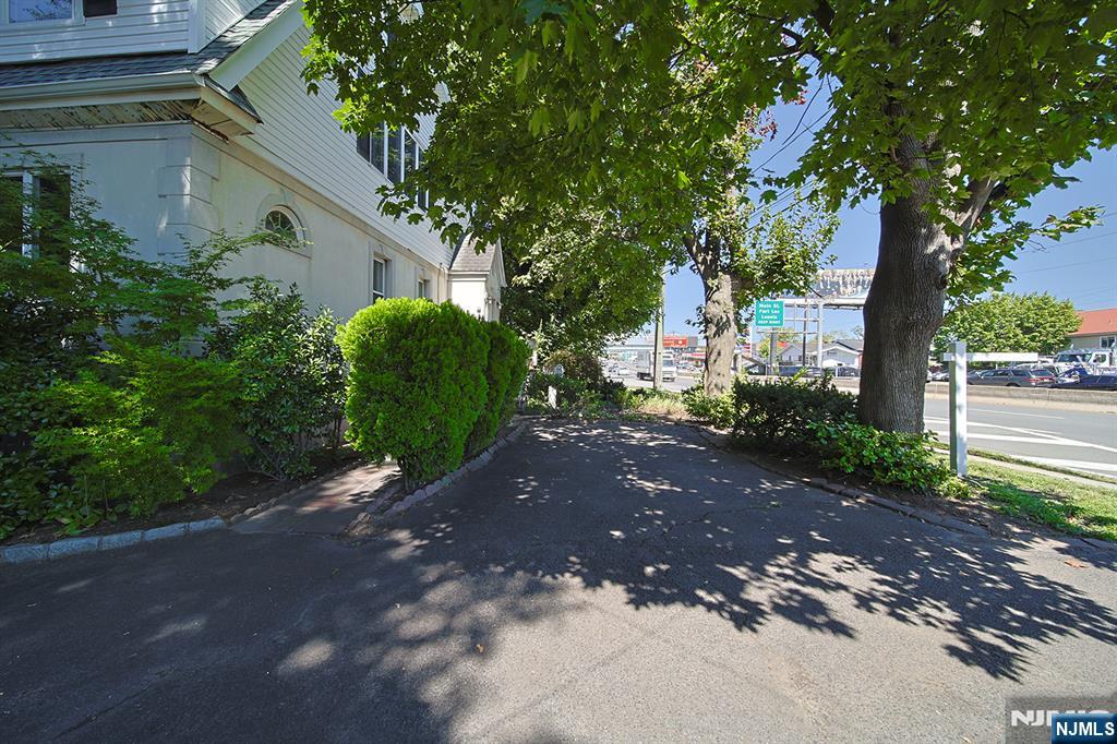1585 Bergen Boulevard, Leonia, NJ, 07605