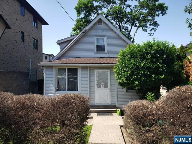 34 Kearney, Lyndhurst, NJ, 07071