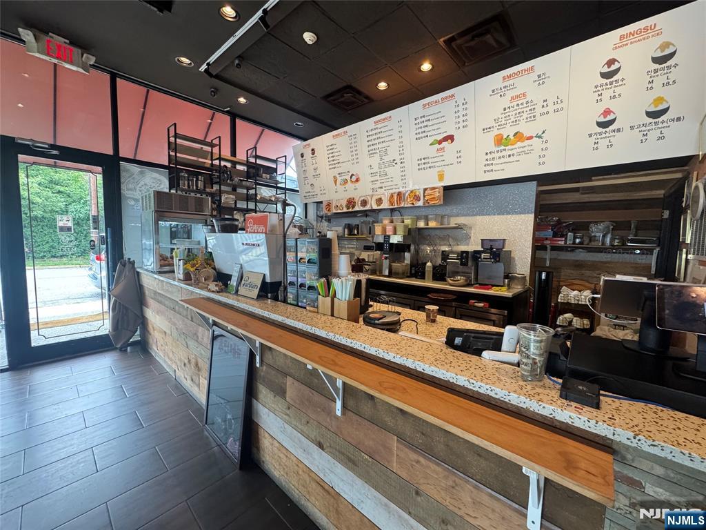 138 Central Blvd, Palisades Park, NJ 07650