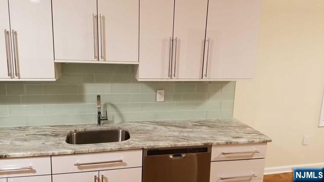 1208 67th Street - Photo 4