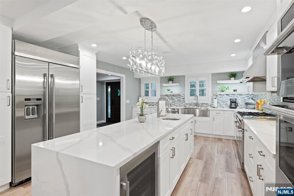 Homes for sale in River Vale, NJ | 276 River Dr, River Vale, NJ 07675 | MLS# 25040676