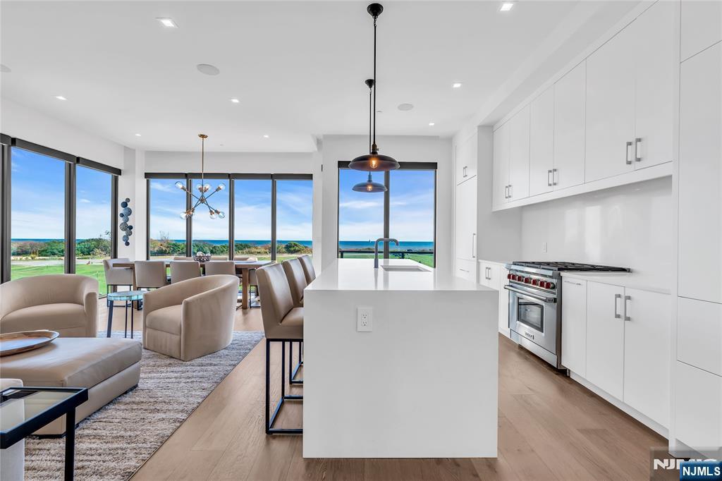 200 N Ocean Avenue 13 - Photo 2