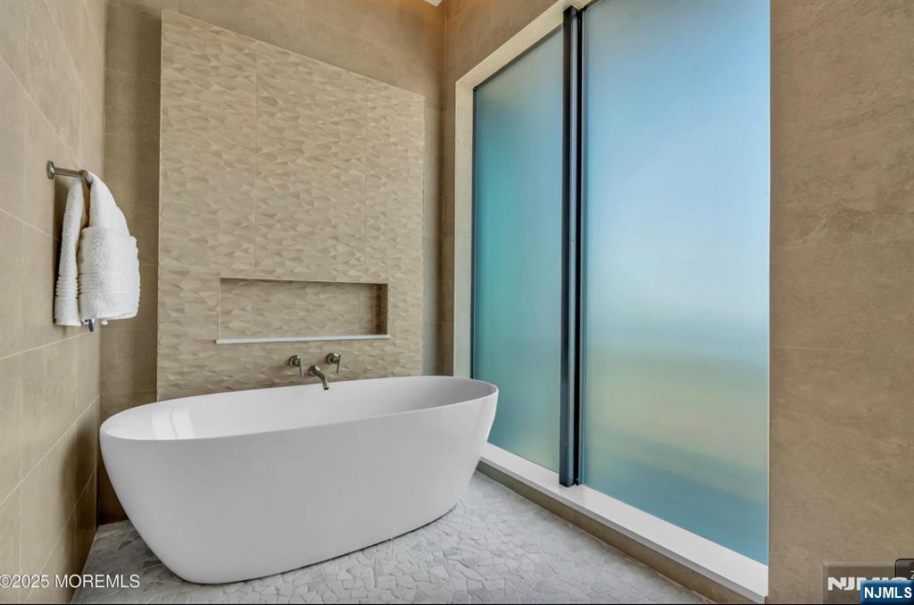 200 N Ocean Avenue UNIT 13, Long Branch, NJ, 07740