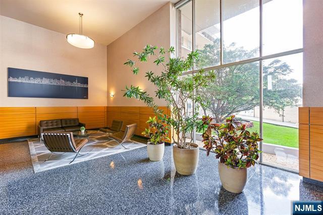 6040 Boulevard East Boulevard Mezz-GF - Photo 5