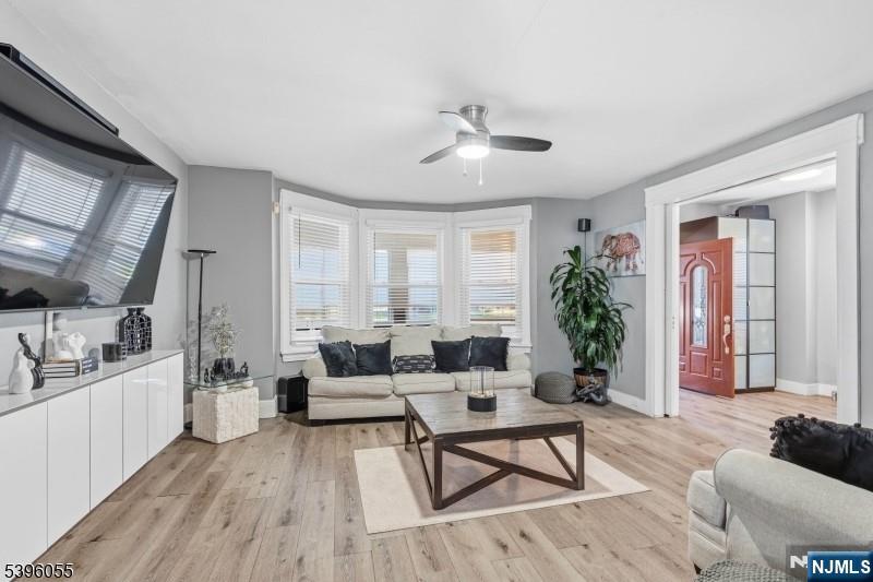 106 W Gibbons Street - Photo 5