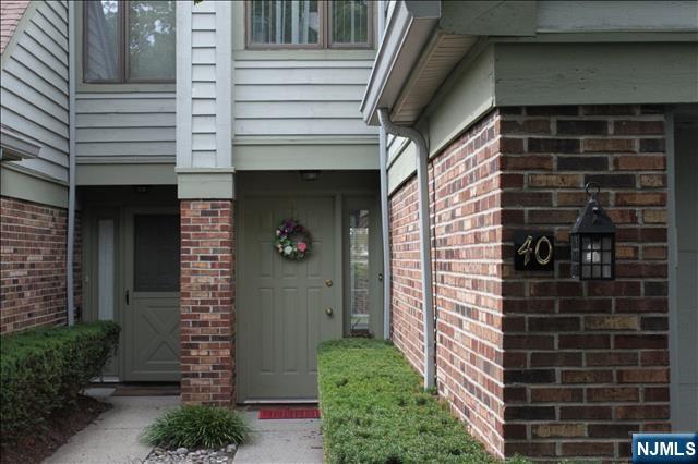40 Meadowview Court, Leonia, NJ, 07605