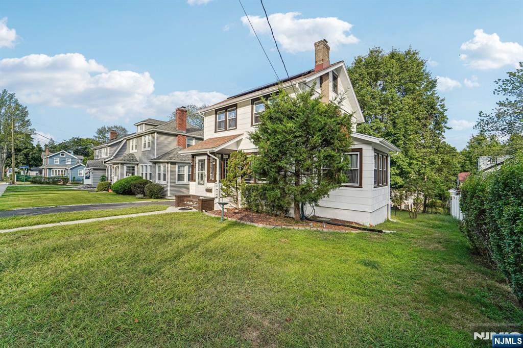 1485 Gaylord Ter, Teaneck, NJ 07666