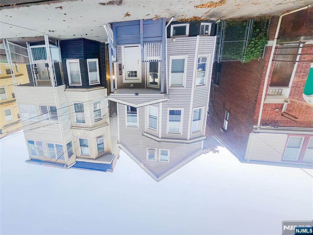 789 17th Street - Photo 1