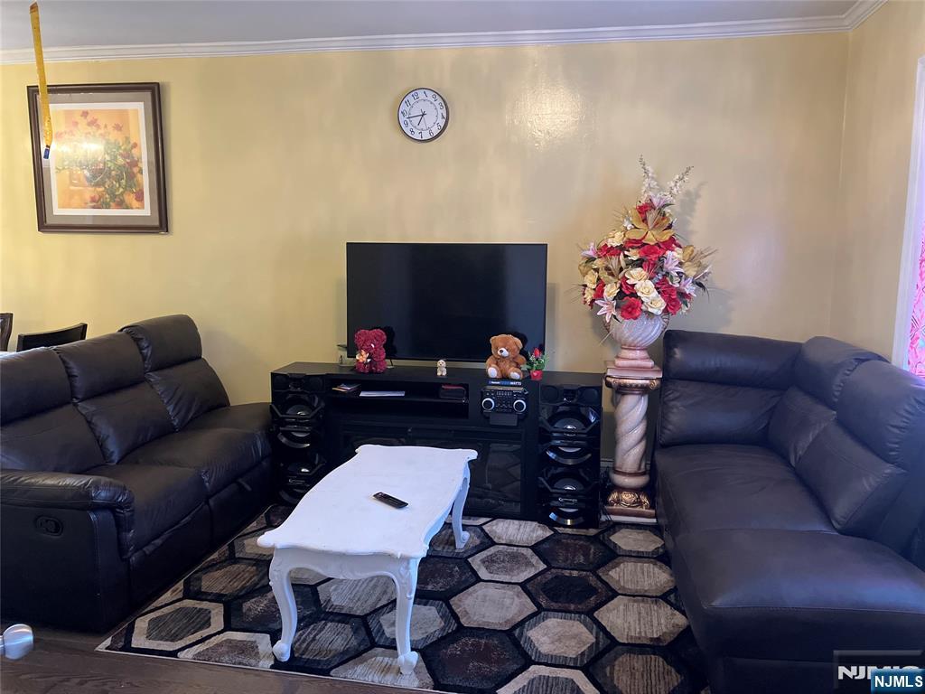 21 Lake Street - Photo 2