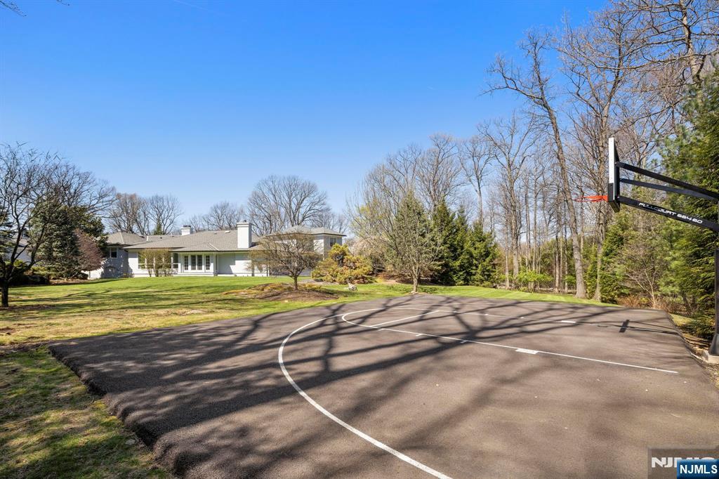 425 Highview Road