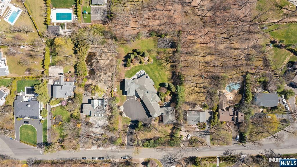 425 Highview Road