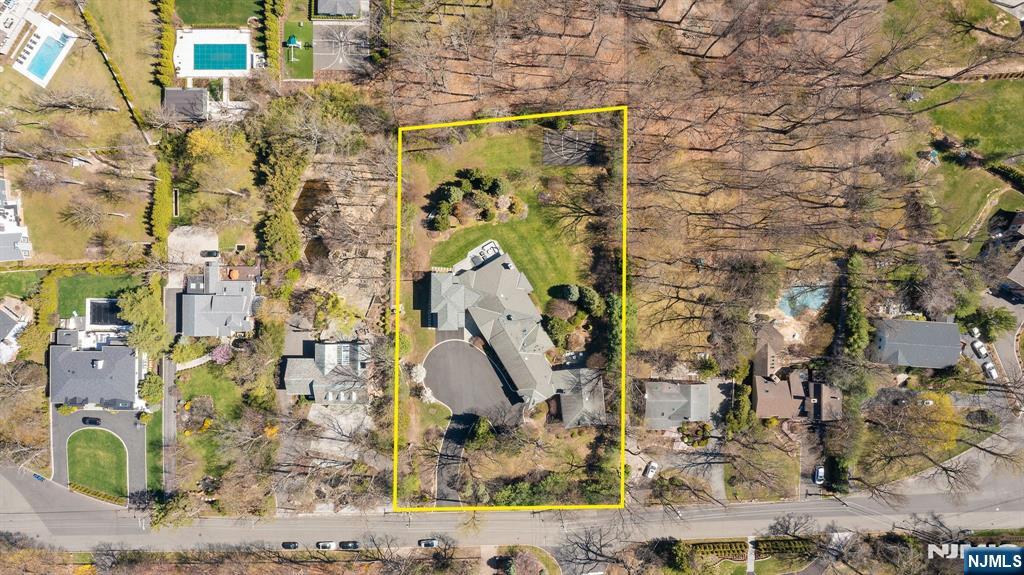425 Highview Road
