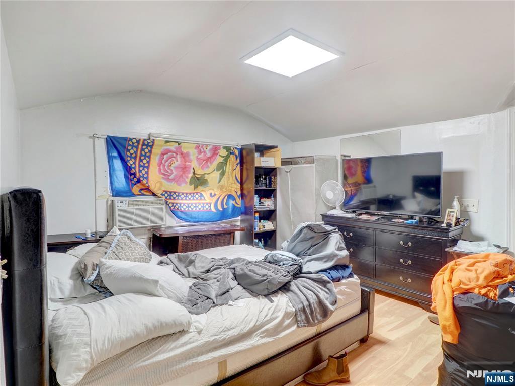 77 Delmar Place