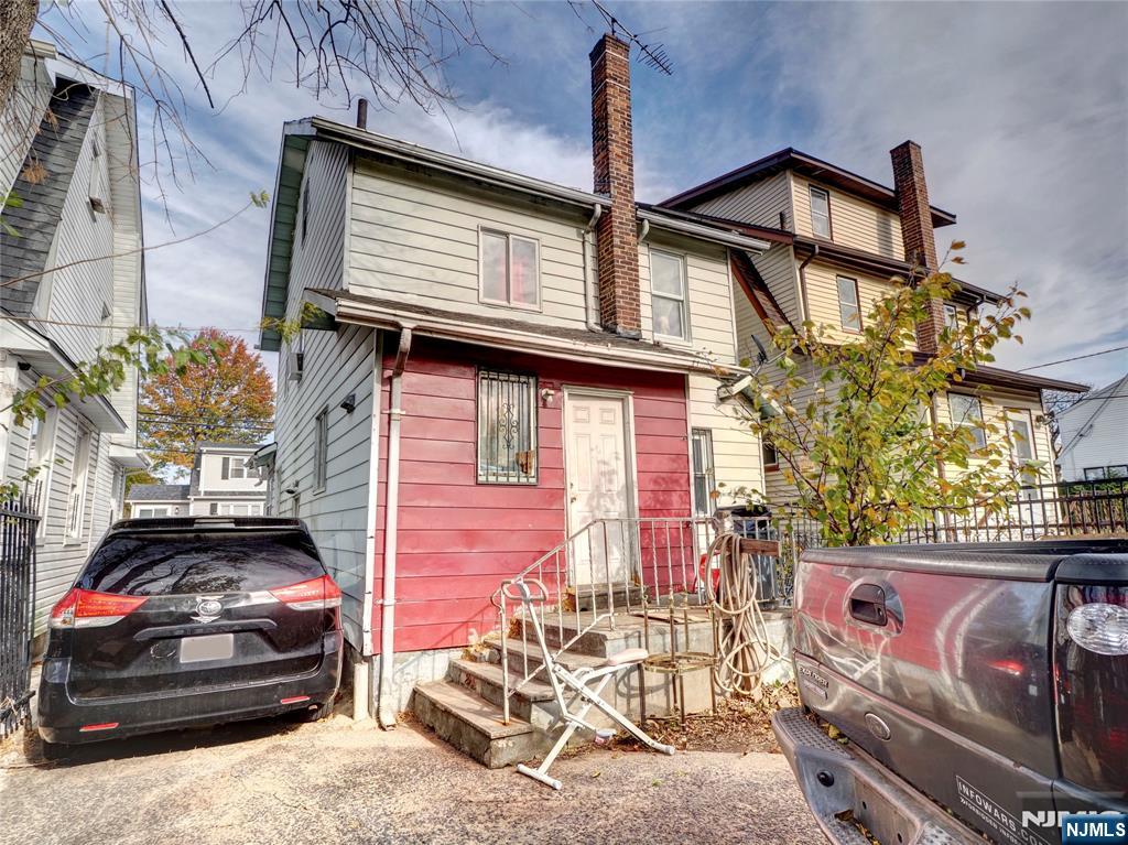 77 Delmar Place