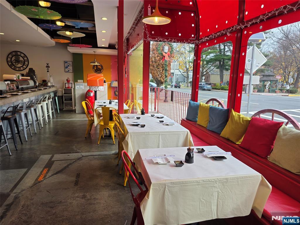 374 Broad Ave, Leonia, NJ 07605