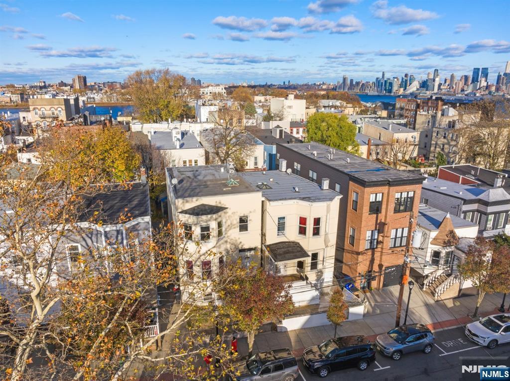 124 18th Street - Photo 1