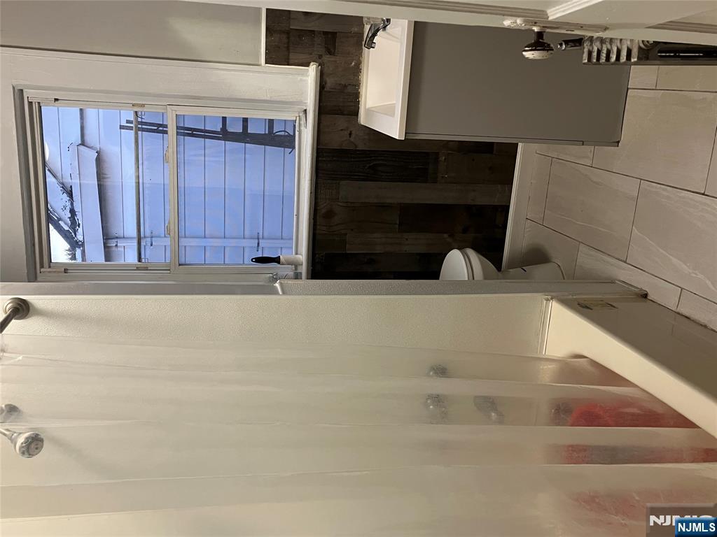 164 Stuyvesant Avenue - Photo 4